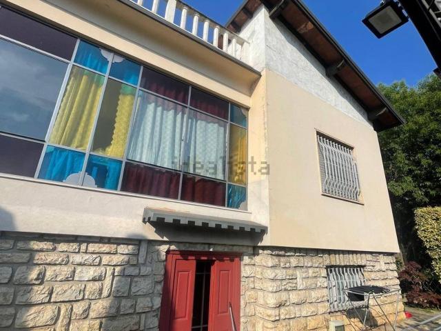 Casa in vendita a Zona Est, Brescia