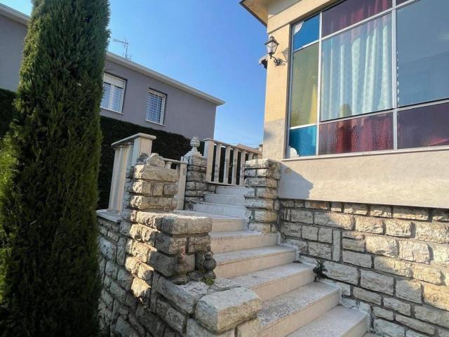 Casa in vendita a Zona Est, Brescia