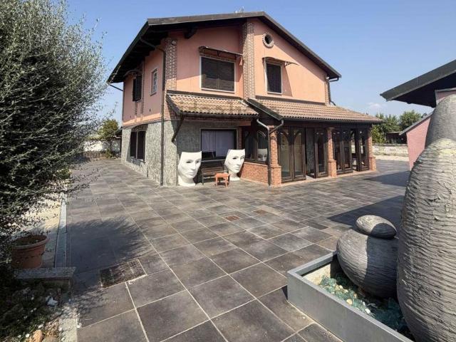 Casa in vendita a Dusino San Michele, Asti