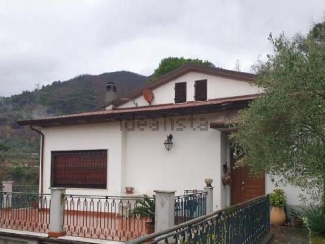 Casa in vendita a Carrara, Toscana