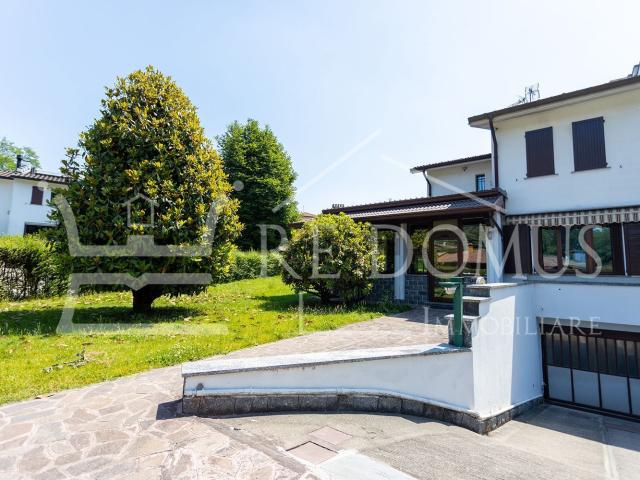 Casa in vendita a Carimate, Lombardia