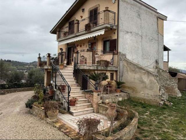 Casa in vendita a Penna Sant'andrea, Abruzzo