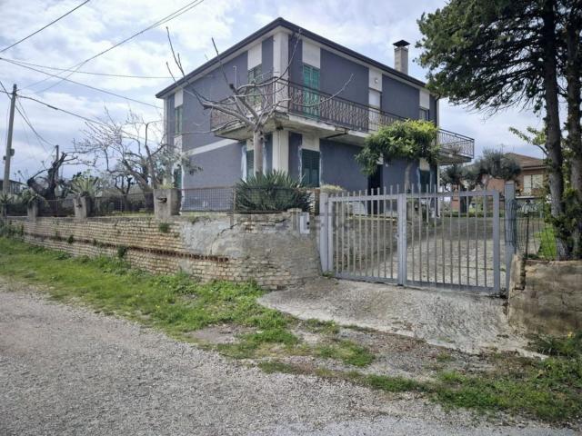Casa in vendita a Torrevecchia Teatina, Abruzzo