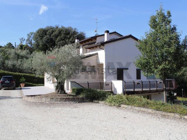 Casa in vendita a Lamporecchio, Toscana