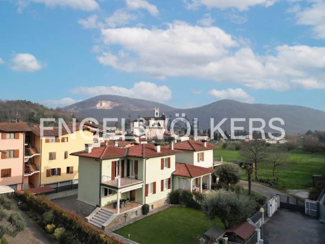 Casa in vendita a Villaggio Marcolini, Botticino