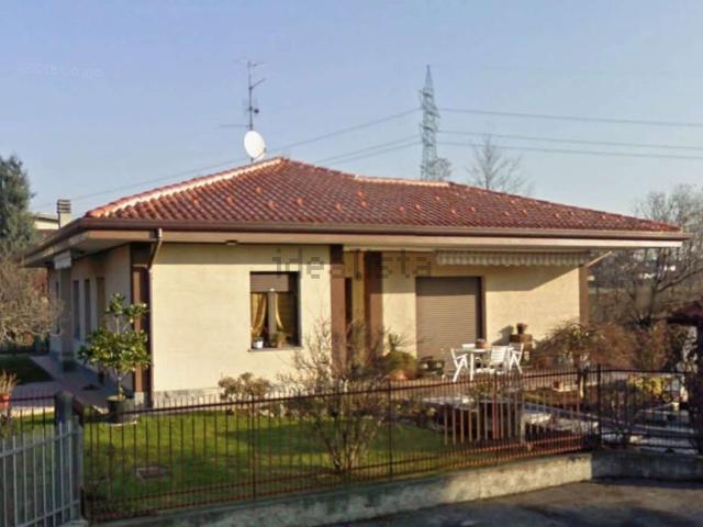 Casa in vendita a Busnago, Lombardia