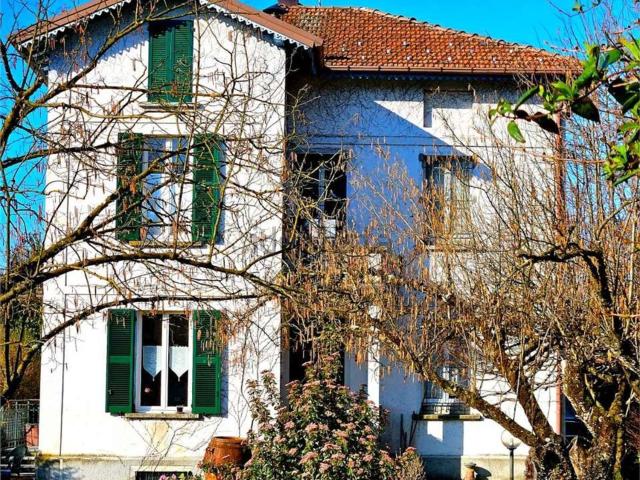 Casa in vendita a Comunità Montana del Piambello, Marchirolo