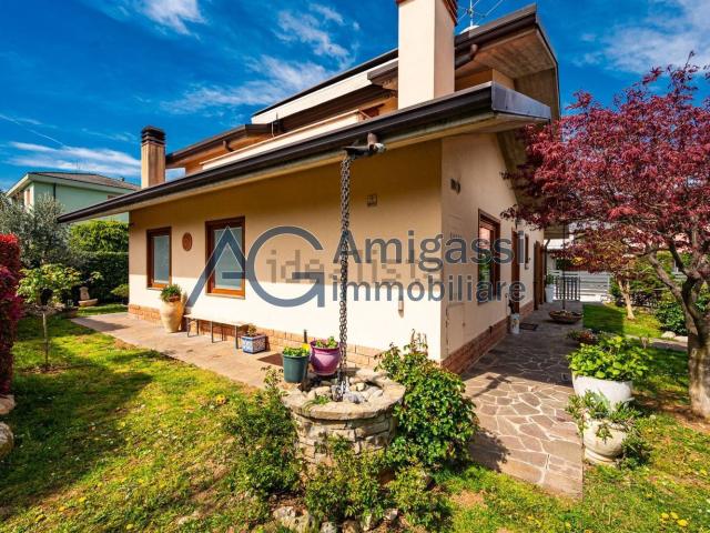 Casa in vendita a Cenate Sotto, Lombardia