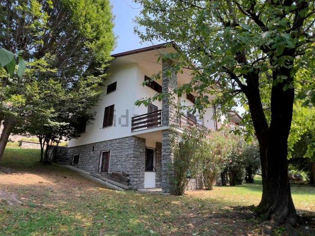 Casa in vendita a Ardenno, Lombardia