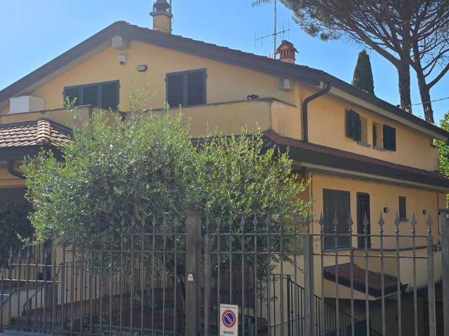 Casa in vendita a La Macine, Prato