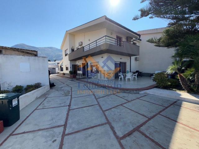 Casa in vendita a Castellammare Del Golfo, Sicilia