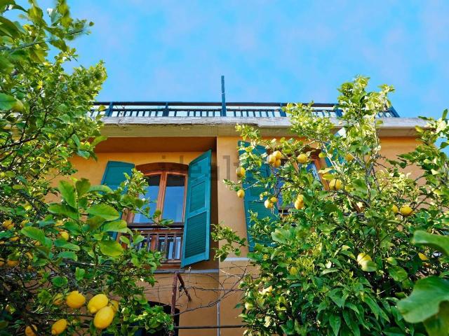 Casa in vendita a Spotorno, Liguria