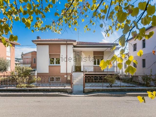 Casa in vendita a Caselle, Sommacampagna