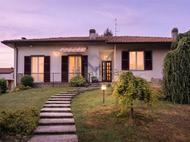Casa in vendita a Triuggio, Lombardia