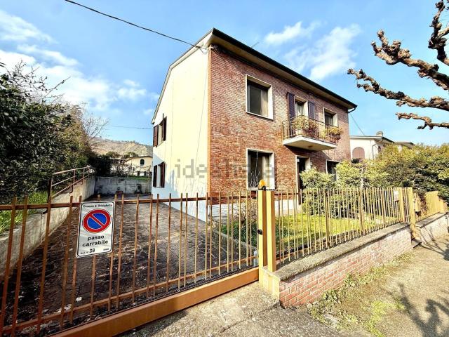 Casa in vendita a Unione della Romagna Faentina, Brisighella