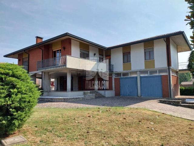 Casa in vendita a Brignano Gera d'Adda, Bergamo