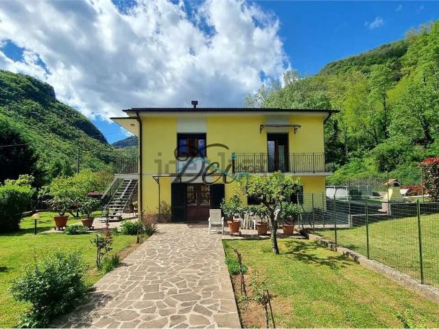 Casa in vendita a Unione dei comuni Media Valle del Serchio, Toscana