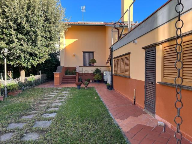 Casa in vendita a Venturina Terme, Campiglia Marittima