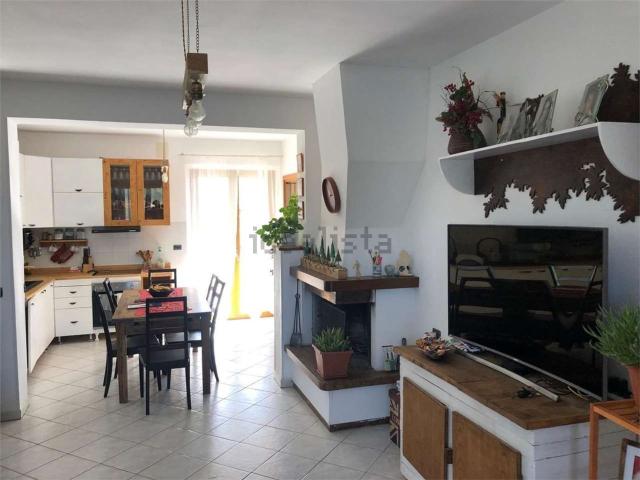 Casa in vendita a Deruta, Umbria