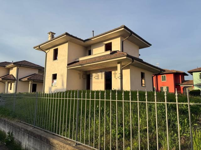 Casa in vendita a Piemonte, Asti