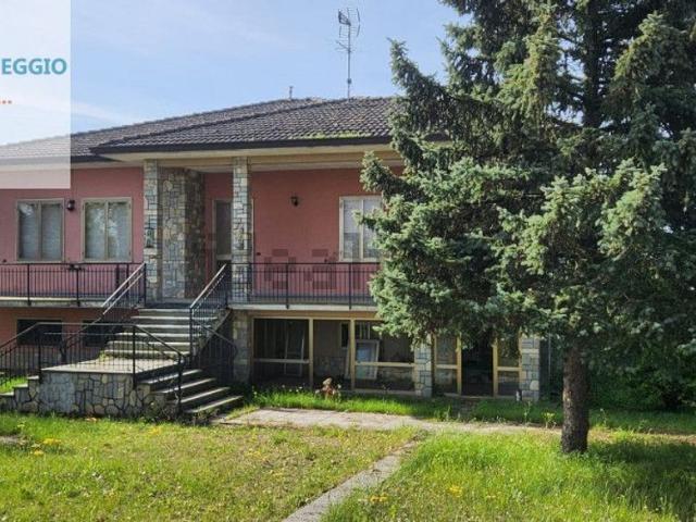 Casa in vendita a Fortunago, Lombardia