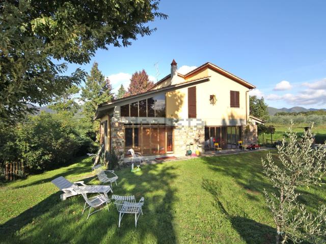 Casa in vendita a Borgo San Lorenzo, Toscana