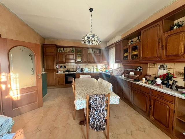 Casa in vendita a Moglia, Lombardia