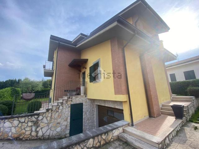 Casa in vendita a Broccostella, Lazio