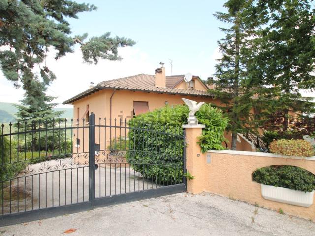 Casa in vendita a San Donato, Marche
