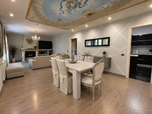 Casa in vendita a Villongo, Bergamo