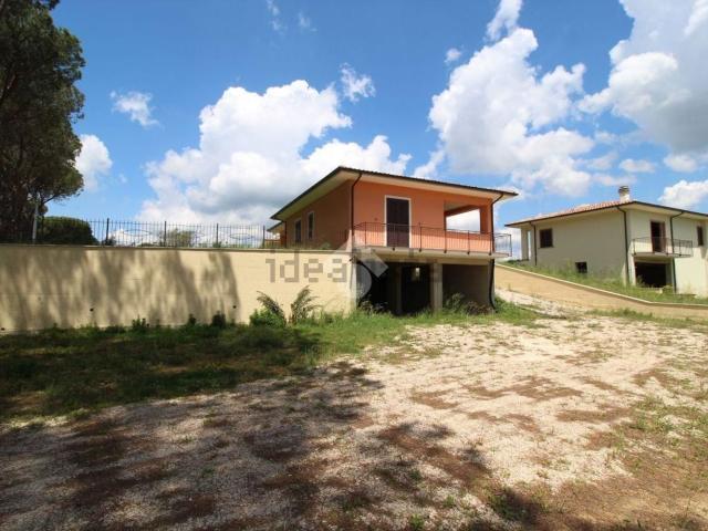 Casa in vendita a Poggio Nativo, Lazio