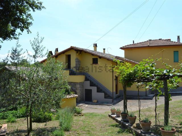 Casa in vendita a Grotte Di Castro, Lazio
