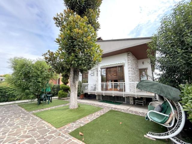 Casa in vendita a Carpenedolo, Brescia