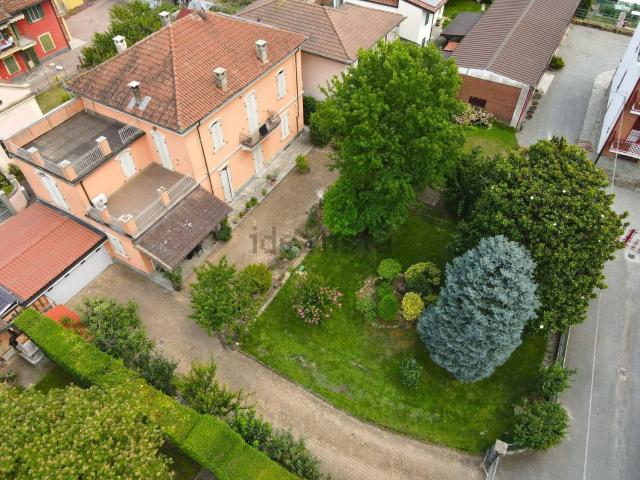 Casa in vendita a Carmagnola, Torino