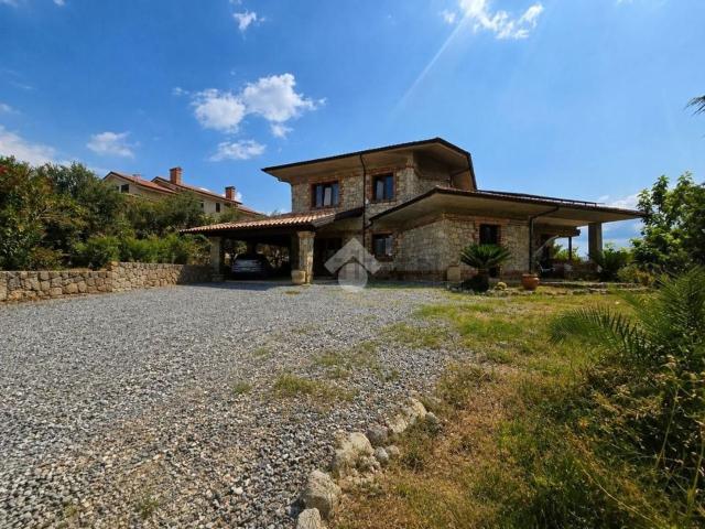Casa in vendita a Regina, Lattarico