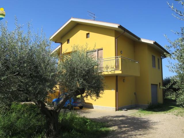 Casa in vendita a Elice, Abruzzo