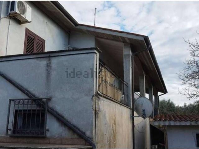 Casa in vendita a Fabrica Di Roma, Lazio