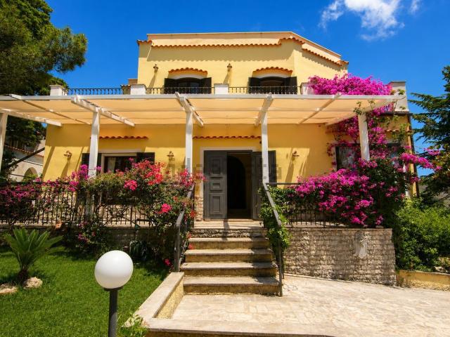 Casa in vendita a Sperlonga, Latina