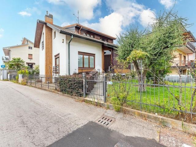 Casa in vendita a Pagliera, Lainate