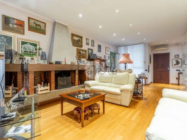 Casa in vendita a Quartiere Boschetto, Trezzano Sul Naviglio