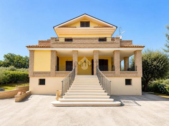 Casa in vendita a Case di Trento, Giulianova