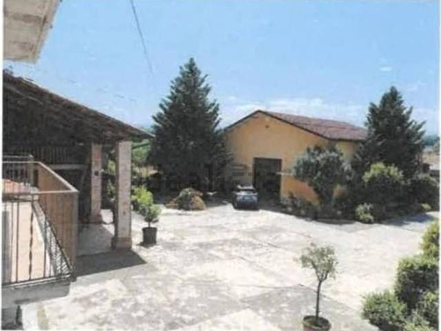 Casa in vendita a Barolo, Cuneo