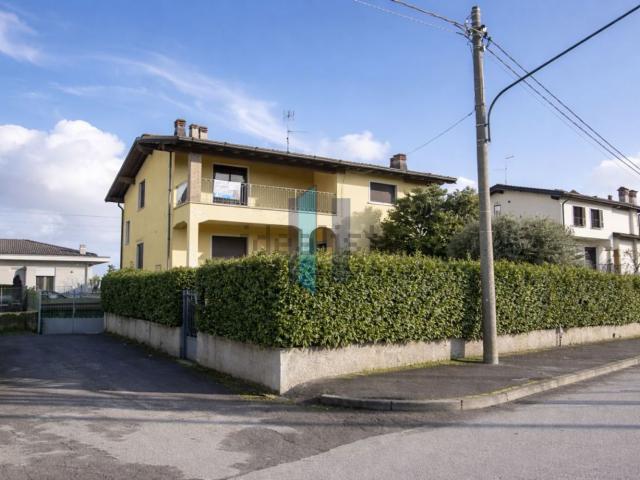 Casa in vendita a Villaggio Valverde, Travagliato