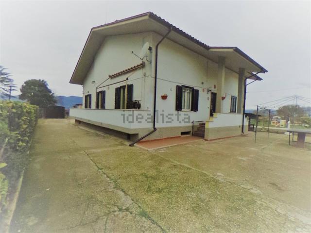 Casa in vendita a Quattro Strade, Rieti