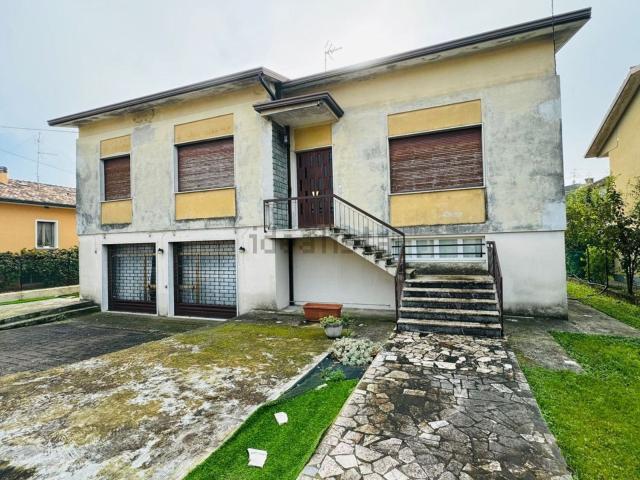 Casa in vendita a Calvisano, Lombardia