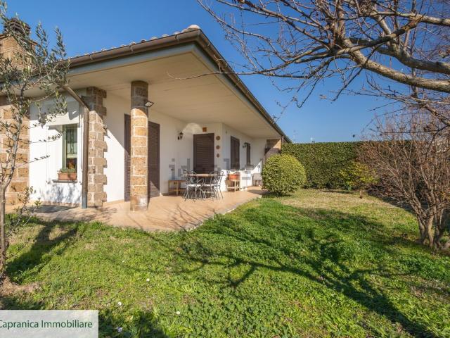 Casa in vendita a Capranica, Lazio
