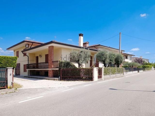 Casa in vendita a Rosà, Veneto