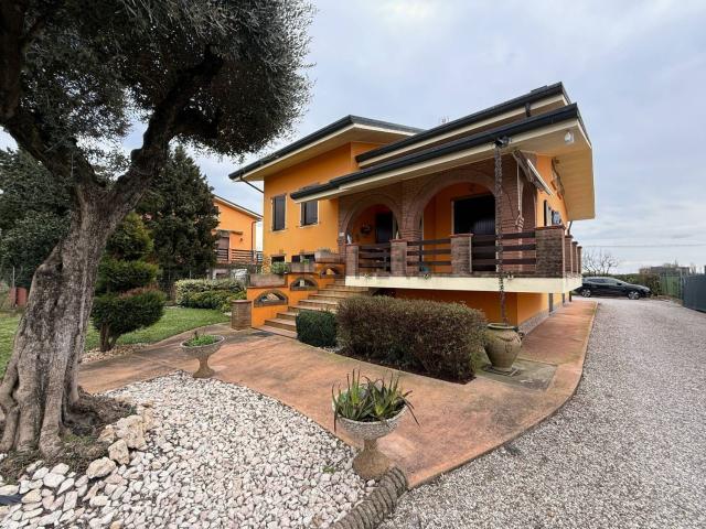 Casa in vendita a Unione Alto Ferrarese, Bondeno