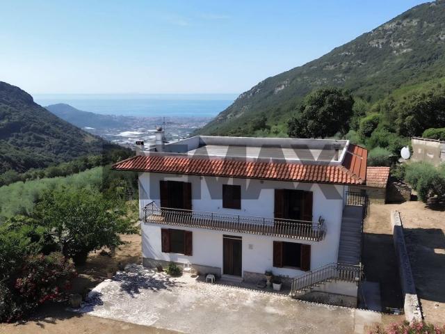 Casa in vendita a Terracina, Lazio