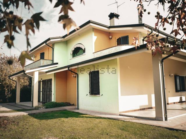 Casa in vendita a Quistello, Lombardia